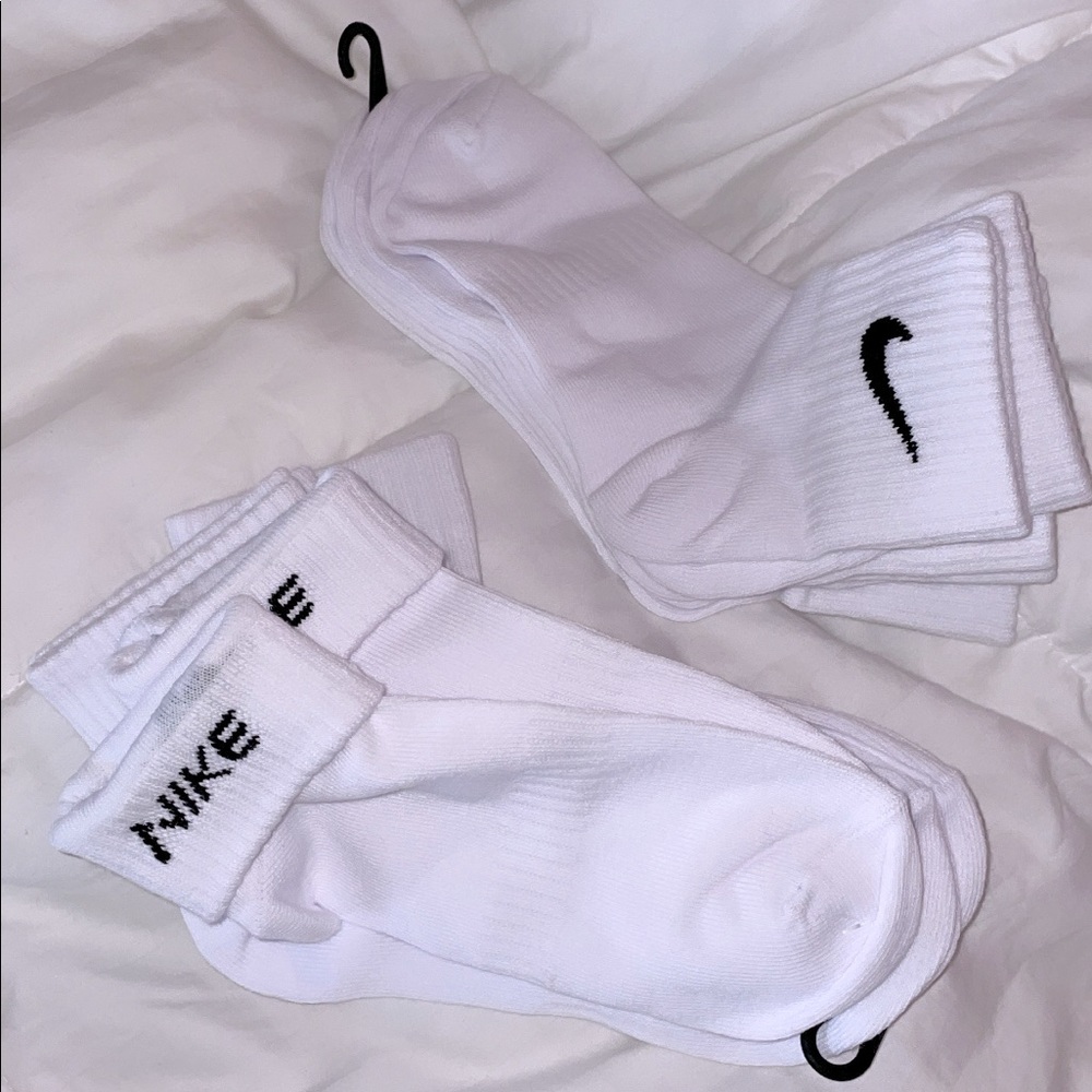 NIKE logo socks (3 pairs)